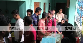 পাবনায় আবাসিক হোটেল থেকে অজ্ঞাত নারীর গলাকাটা মরদেহ উদ্ধার